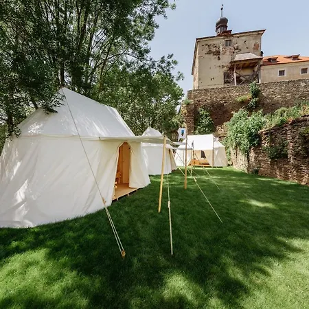 Camp Lyxtält Malesov