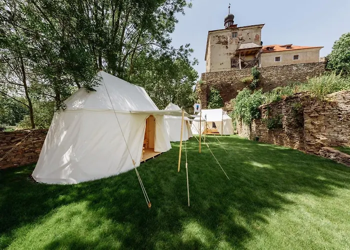 Camp Tente de luxe Malesov